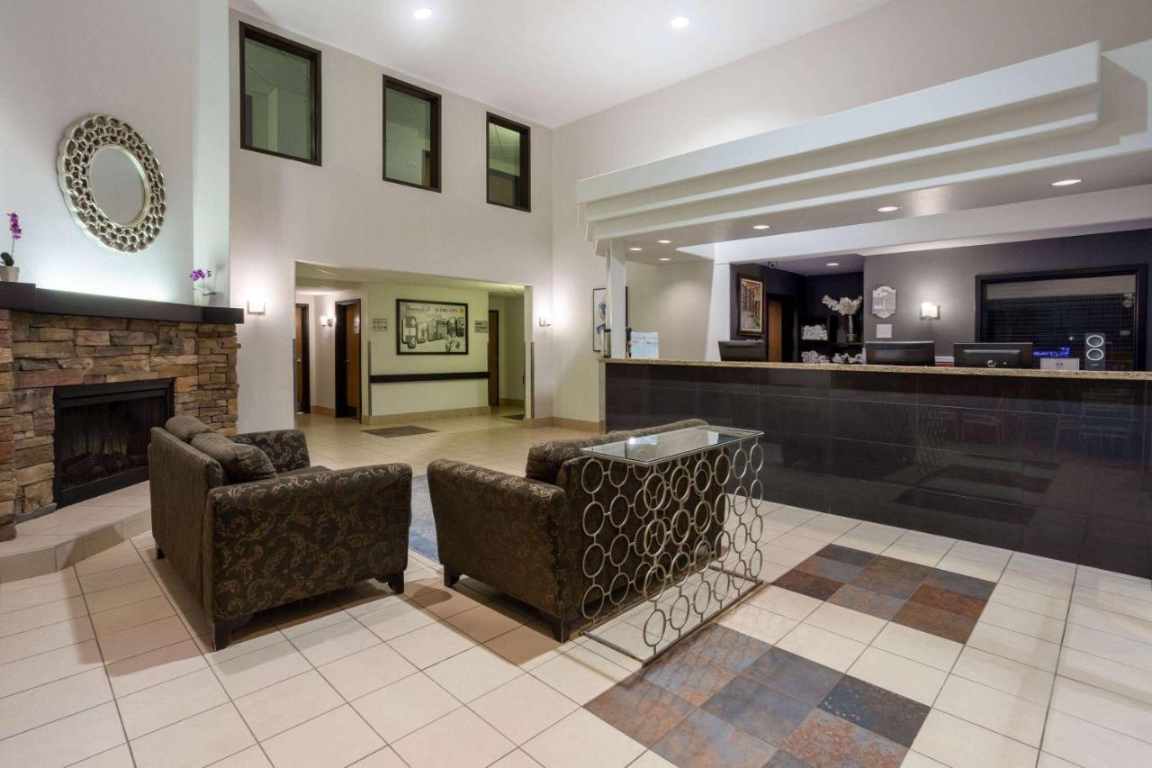 Super 8 By Wyndham Quebec City Luaran gambar