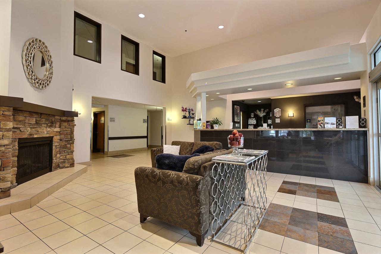 Super 8 By Wyndham Quebec City Luaran gambar